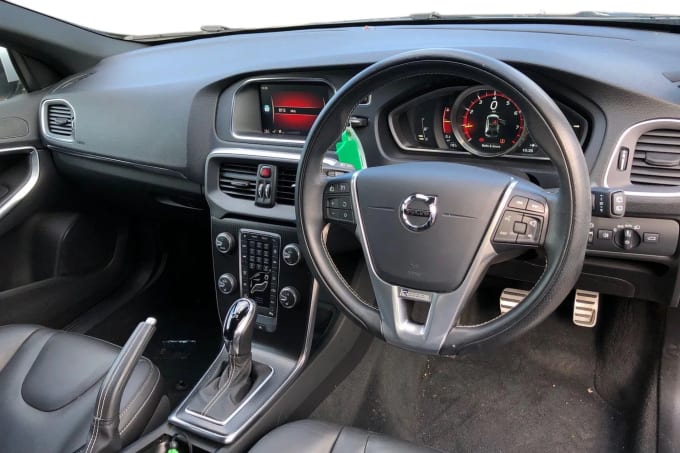 2019 Volvo V40