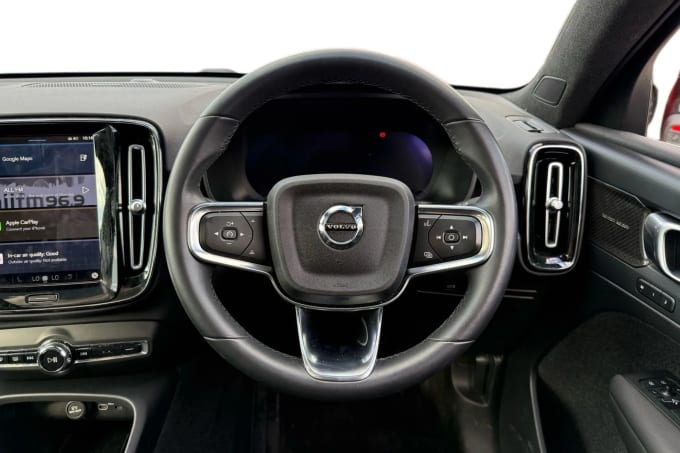 2023 Volvo C40