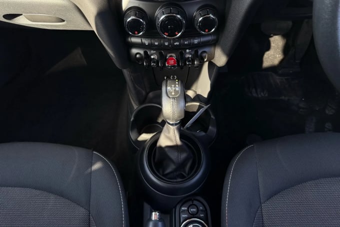 2017 Mini Hatch
