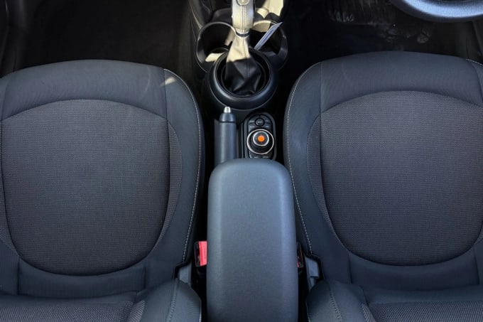 2017 Mini Hatch