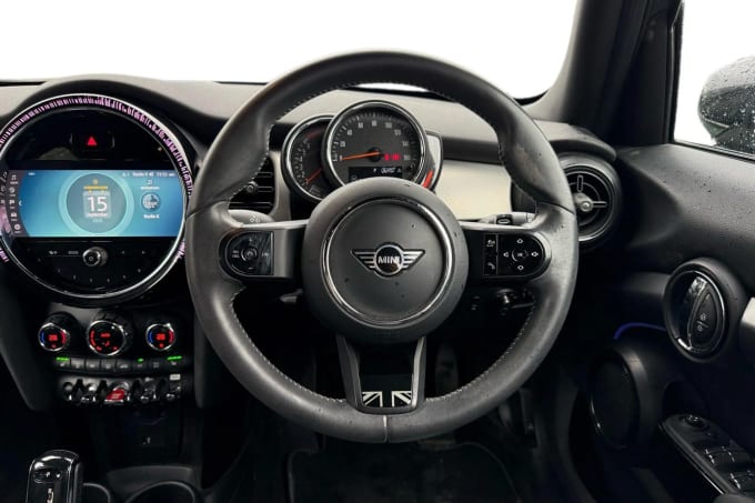 2022 Mini Hatch