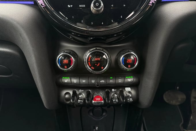 2022 Mini Hatch