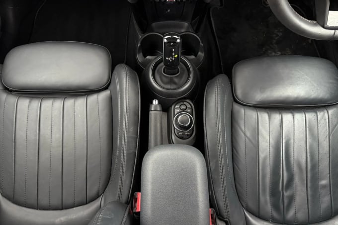 2022 Mini Hatch