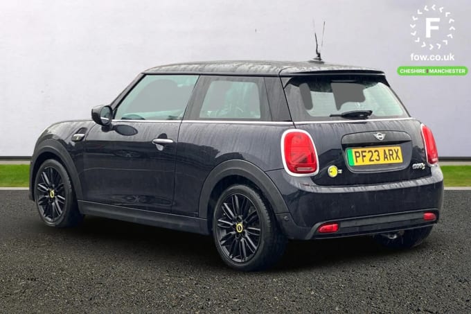 2023 Mini Hatch