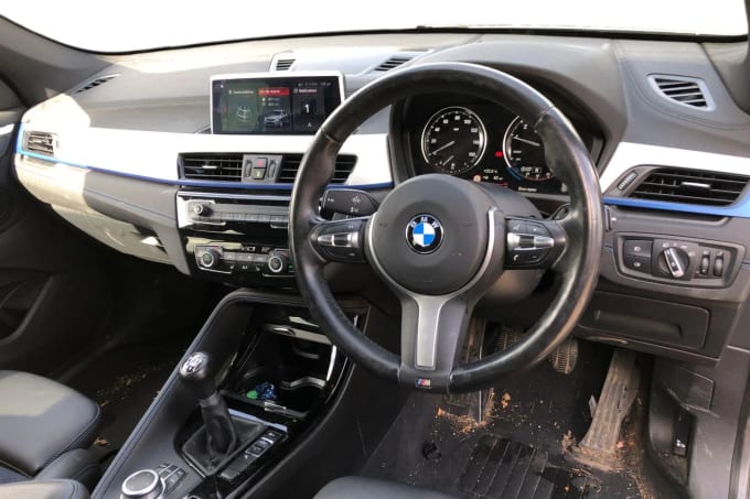 2022 BMW X1