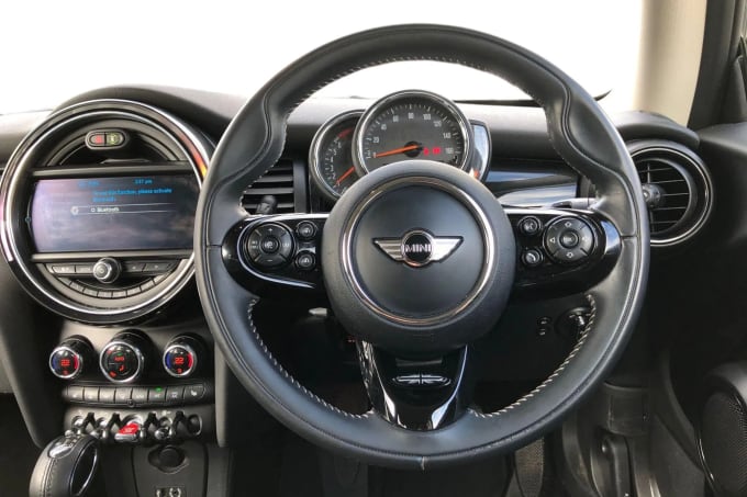2017 Mini Hatch