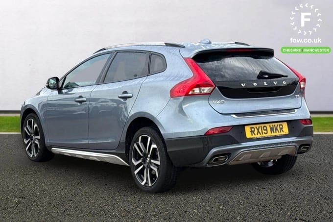 2019 Volvo V40