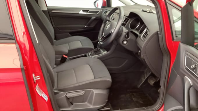 2018 Volkswagen Golf Sv