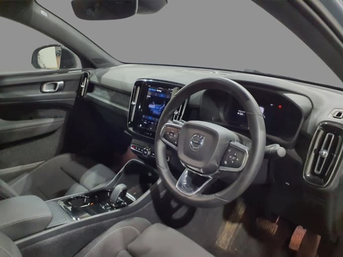 2023 Volvo C40