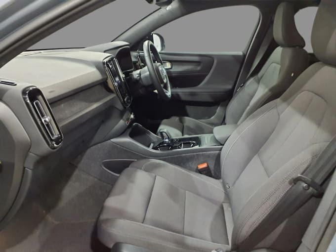 2023 Volvo C40