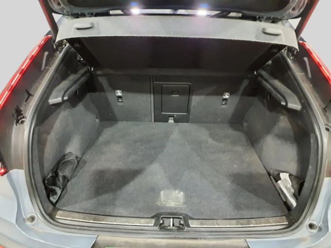 2023 Volvo C40