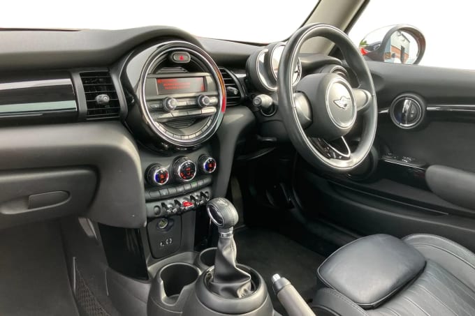 2017 Mini Hatch