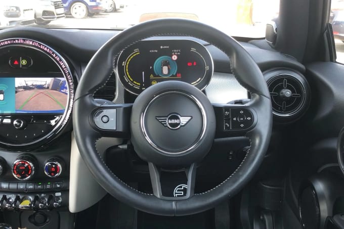 2021 Mini Hatch