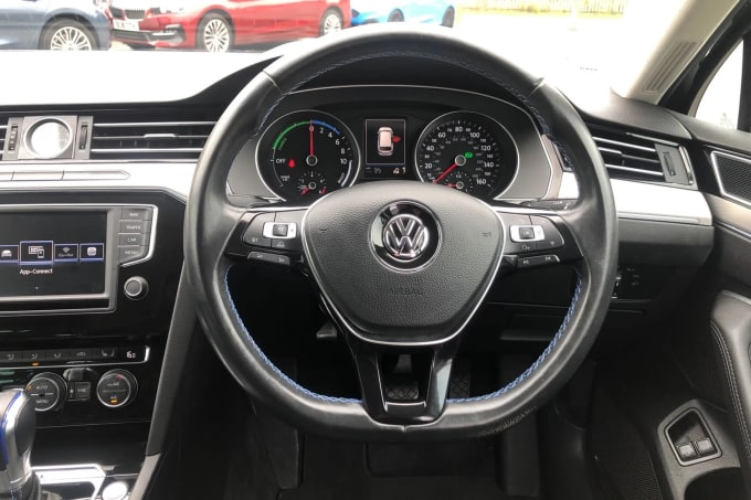 2017 Volkswagen Passat