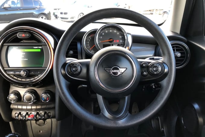 2020 Mini Hatch