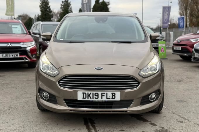 2019 Ford S-max