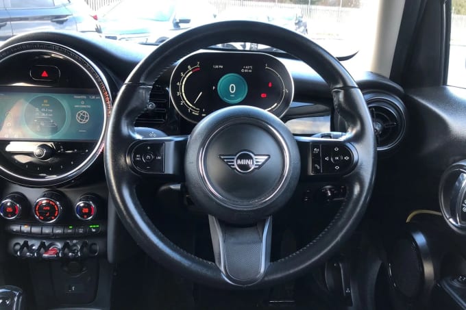 2021 Mini Hatch