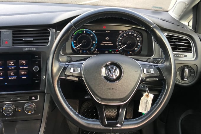 2019 Volkswagen Golf