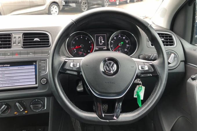 2017 Volkswagen Polo