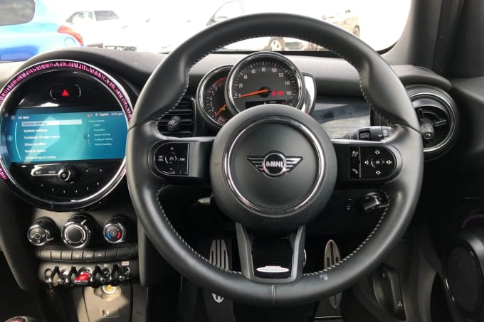 2021 Mini Hatch