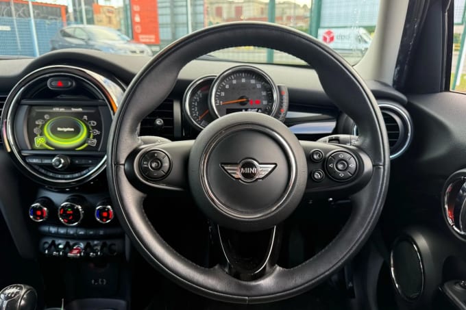 2017 Mini Hatch