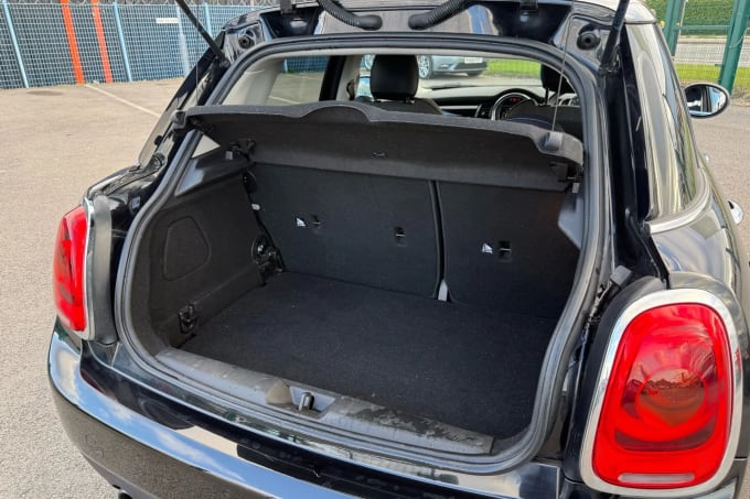 2017 Mini Hatch