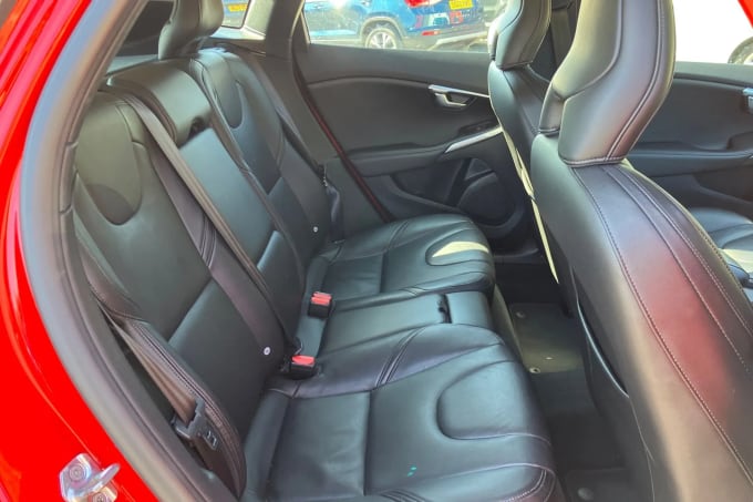 2016 Volvo V40