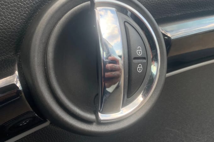 2021 Mini Hatch