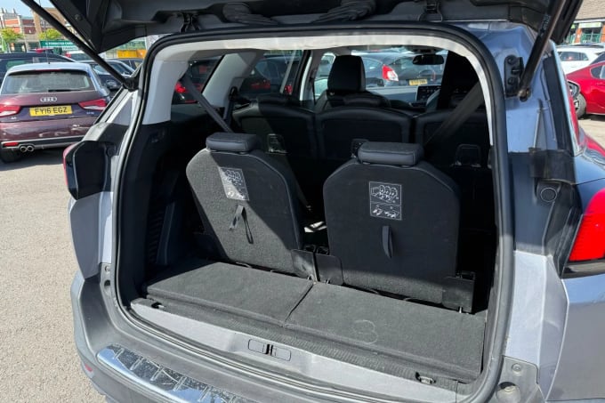 2020 Peugeot 5008