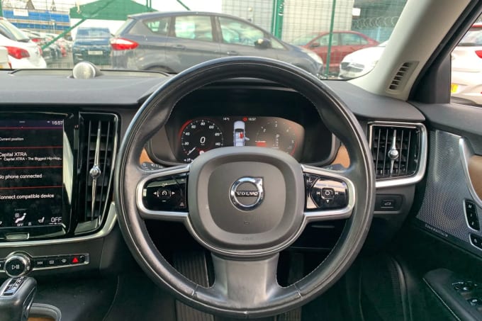 2016 Volvo S90