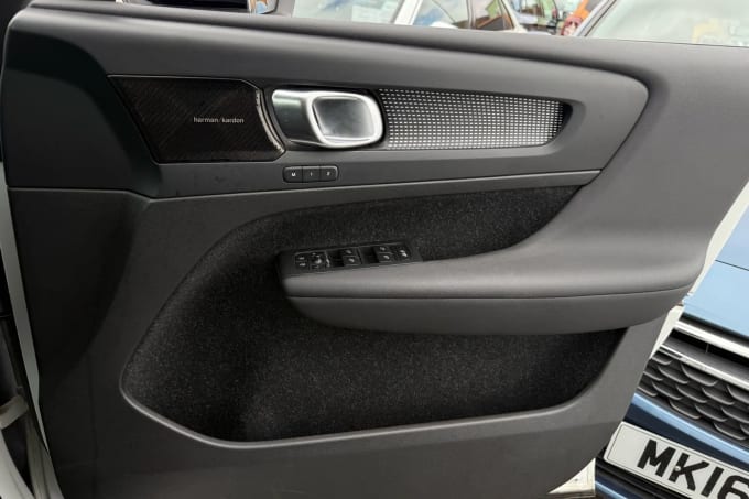 2020 Volvo Xc40