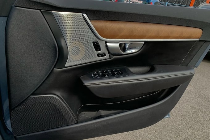 2016 Volvo S90