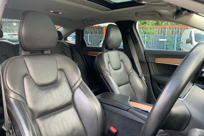 2016 Volvo S90