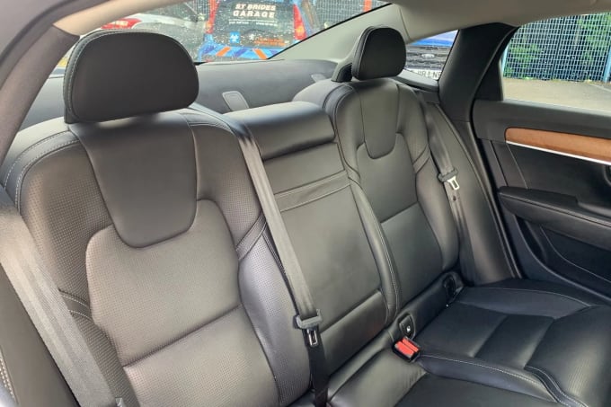 2016 Volvo S90