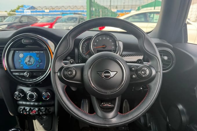 2020 Mini Hatch
