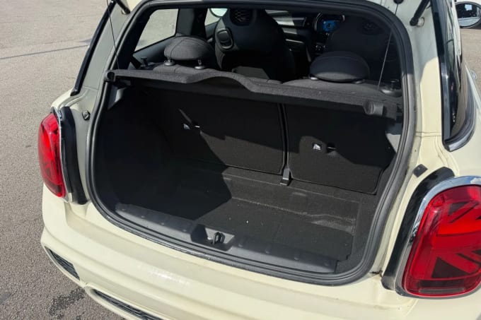 2020 Mini Hatch