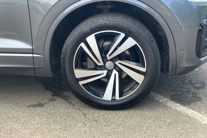 2019 Volkswagen Touareg