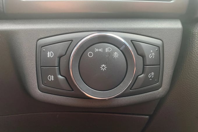 2015 Ford Mondeo