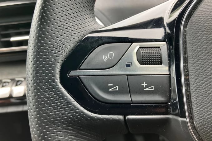 2021 Peugeot 3008