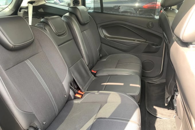 2017 Ford Grand C-max