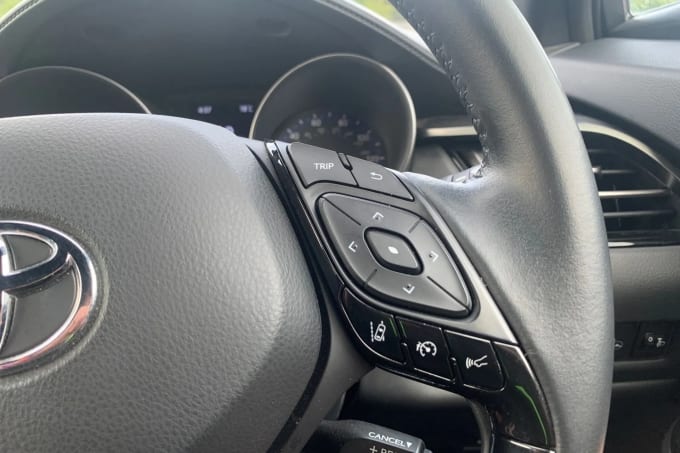 2022 Toyota C-hr