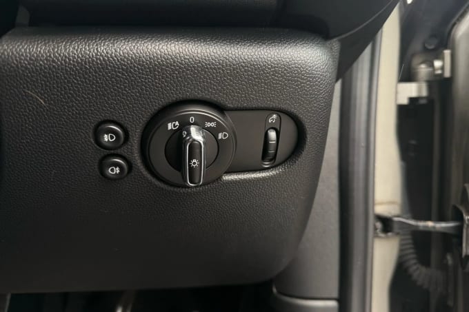 2017 Mini Hatch