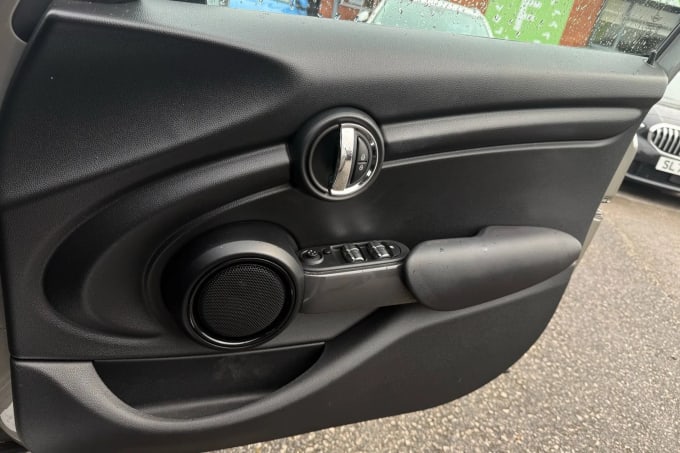 2017 Mini Hatch