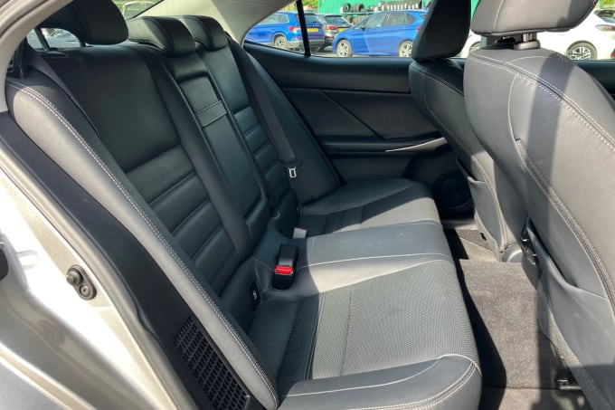 2017 Lexus Is