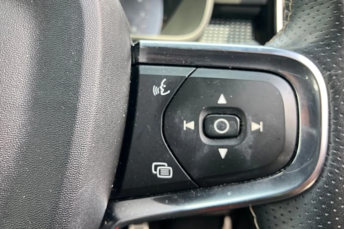 2020 Volvo Xc40