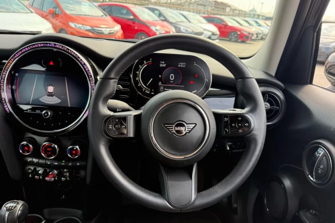 2022 Mini Hatch