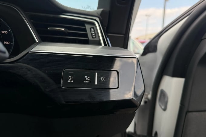2020 Audi E-tron