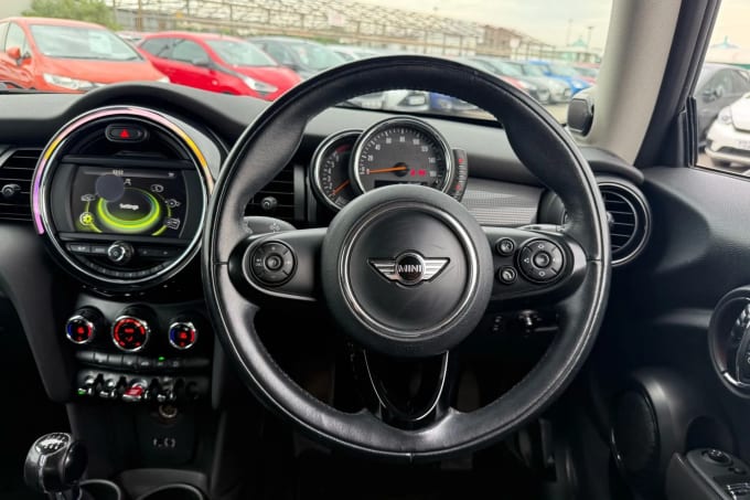 2016 Mini Hatch