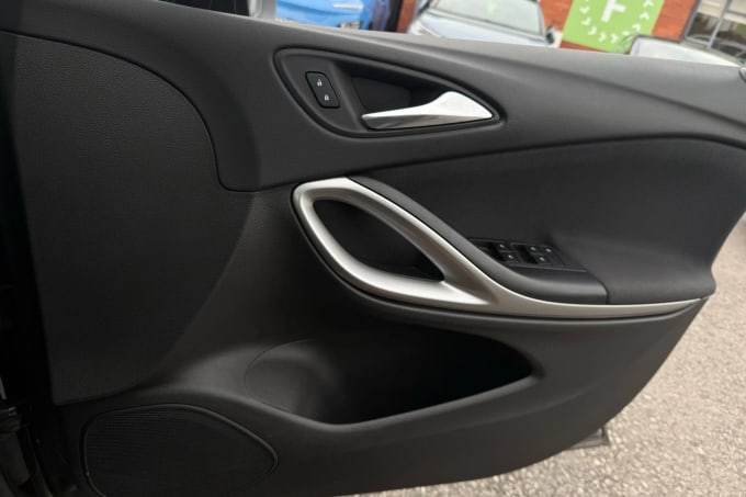 2020 Vauxhall Astra