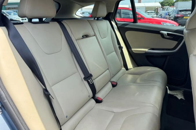 2017 Volvo V60